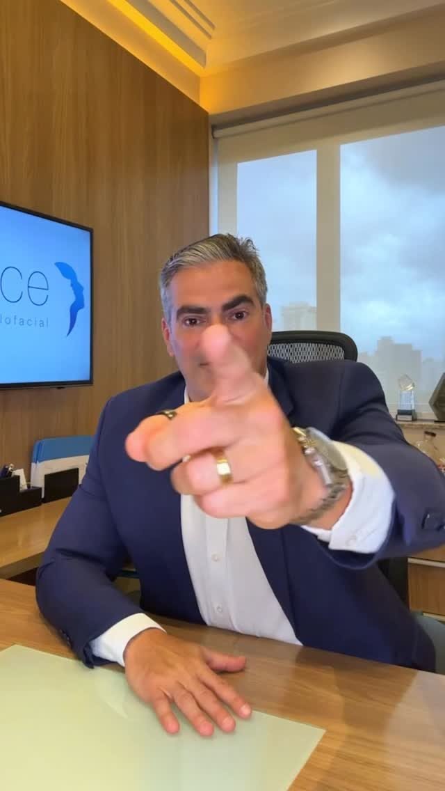 Instagram post from dr.lucianodelsanto. This post is in position 10.